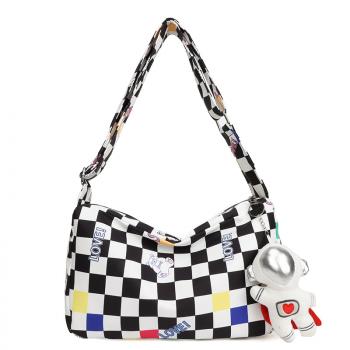 Large capacity chessboard lattice messenger bag wide shoulder strap single shoulder postman bag
