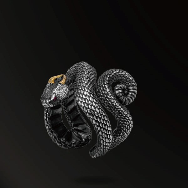 HORN SNAKES SCALY–SKINNED HORN SNAKES RING IN 925 SILVER+18K GOL