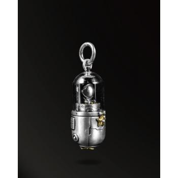 AMULET INFINITE STARS NEW DESIGNS PLANET ASTRONAUT2.0 AMULET IN 925 SILVER