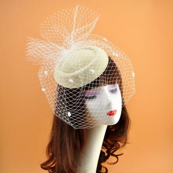 Retro Felt Hat Berets Caps for Women Topper Mesh Fishnet Veil Hair Accessories Beret Plush Wave Point Bridal Wedding Hat