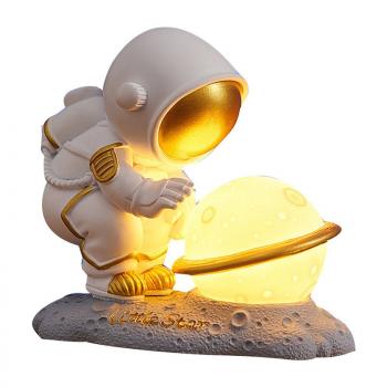 Creative Astronaut Ornaments Astronaut Nightlight Desktop Decoration