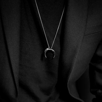 Fashion Personality Moon Women Necklace Female male Clavicle Chain Plating black Crescent Pendant Necklaces For Friend G