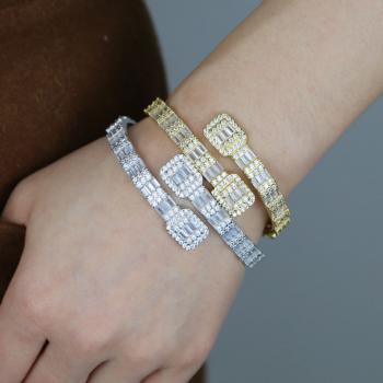 Hiphop Fashion Open Bracelet with Diamonds Interlaced Two Color Bracelet